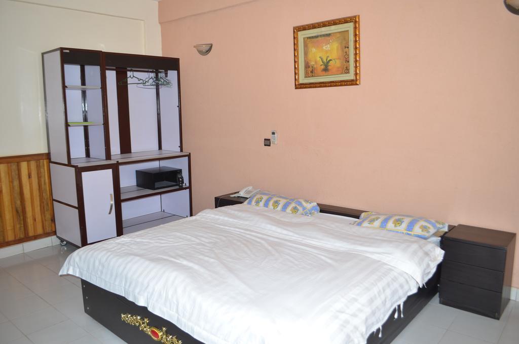 Ouaga Beach Hotel Ouagadougou Dış mekan fotoğraf
