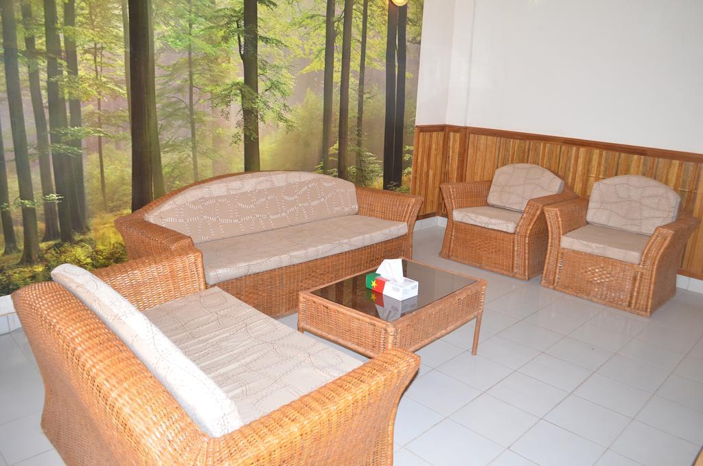 Ouaga Beach Hotel Ouagadougou Dış mekan fotoğraf