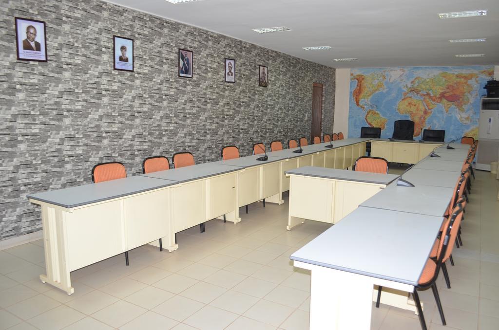 Ouaga Beach Hotel Ouagadougou Dış mekan fotoğraf