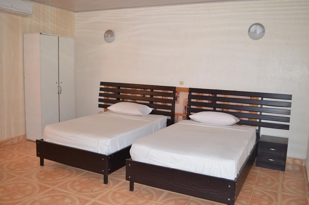 Ouaga Beach Hotel Ouagadougou Dış mekan fotoğraf